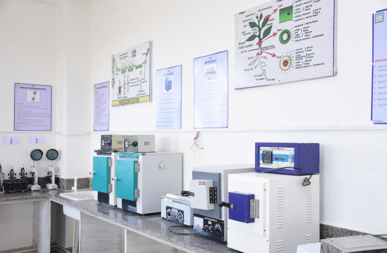 Biyani Institute of Pharmaceutical Sciences Jaipur Science Lab photo 20